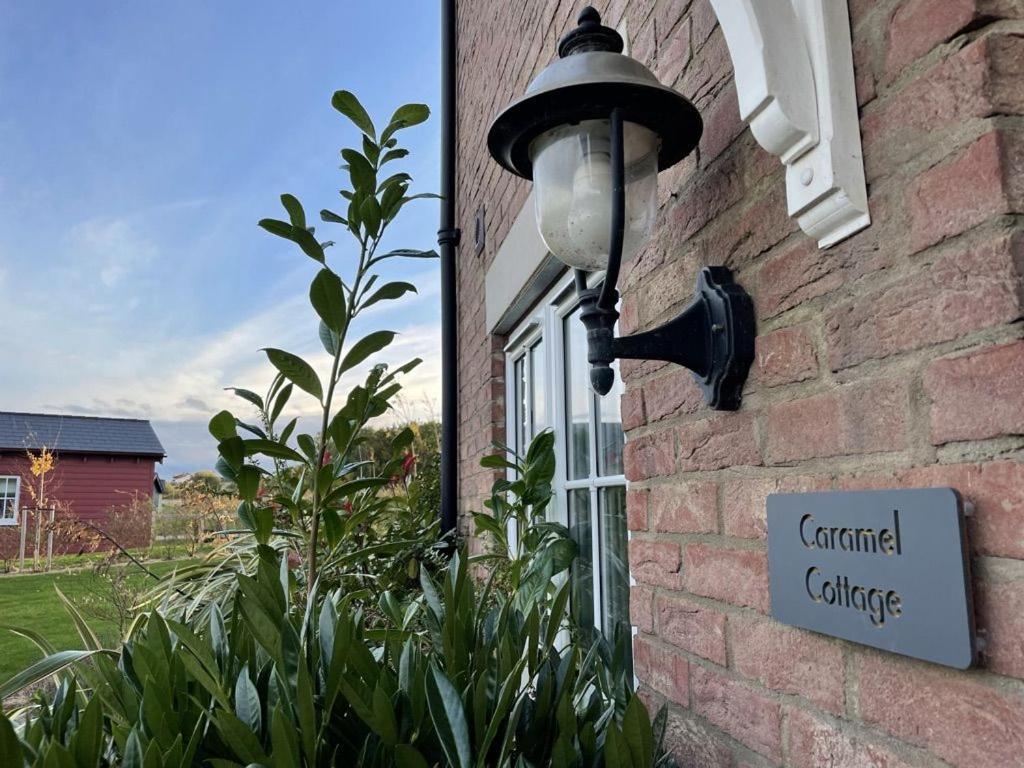 Caramel Cottage At The Bay Filey, Sleeps 6, 2 Dogs Welcome For Free Too Exterior foto