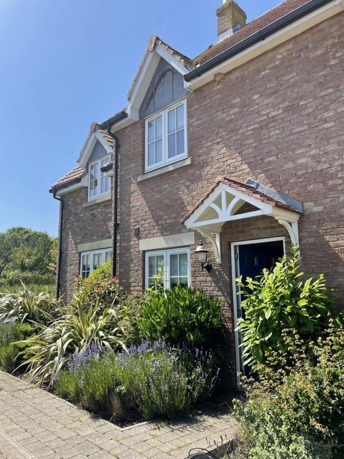 Caramel Cottage At The Bay Filey, Sleeps 6, 2 Dogs Welcome For Free Too Exterior foto